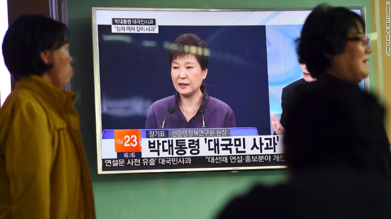 South Korea: President Park embroiled in leaked documents scandal