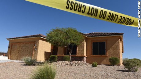 Sources: Vegas killer paid cash for property and privacy