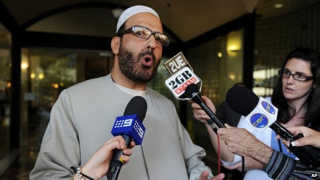 Sydney siege: Security hotline had 18 calls before attack, says report