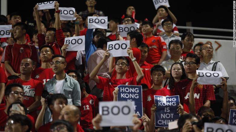 Hong Kong moves to criminalize 'insulting' China's national anthem