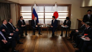 Hot tub diplomacy? Putin, Abe talk security ties, disputed islands