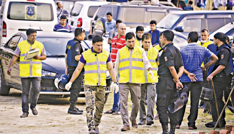 Suicide bomber targeting RAB camp in capital dies