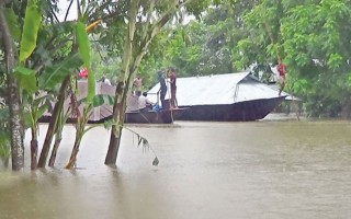 Six embankments collapse in Lalmonirhat flooding fresh areas