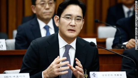 Samsung heir arrested in corruption scandal
