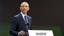 Obama swipes at, but doesn't name, Trump