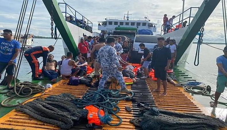 At least seven killed, seven missing in Philippine ferry fire