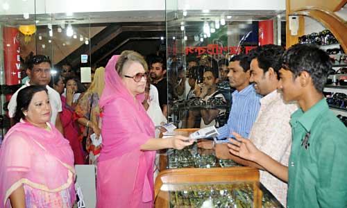 Khaleda takes to the streets on behalf of Tabith