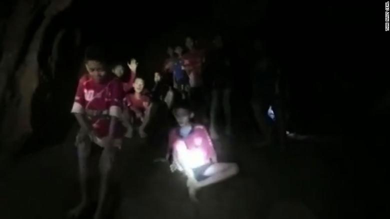 Thai cave rescue: Soccer team found alive one kilometer underground