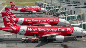 AirAsia staff accused of 'screaming' as flight plummets 20,000 feet