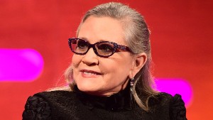 Carrie Fisher, 'Star Wars' actress, suffers in-flight cardiac incident