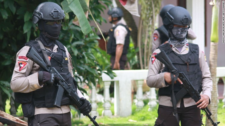 Indonesia elite police kill 3 suspects during terror raid