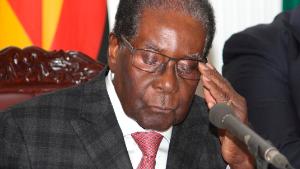 Robert Mugabe to meet with ousted VP as impeachment looms