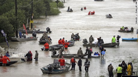 Amid Harvey rescues, Houston officer's body recovered