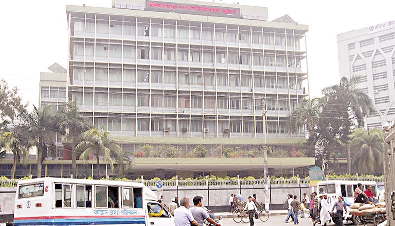 Bank owners in Bangladesh put BB, policymakers on trot