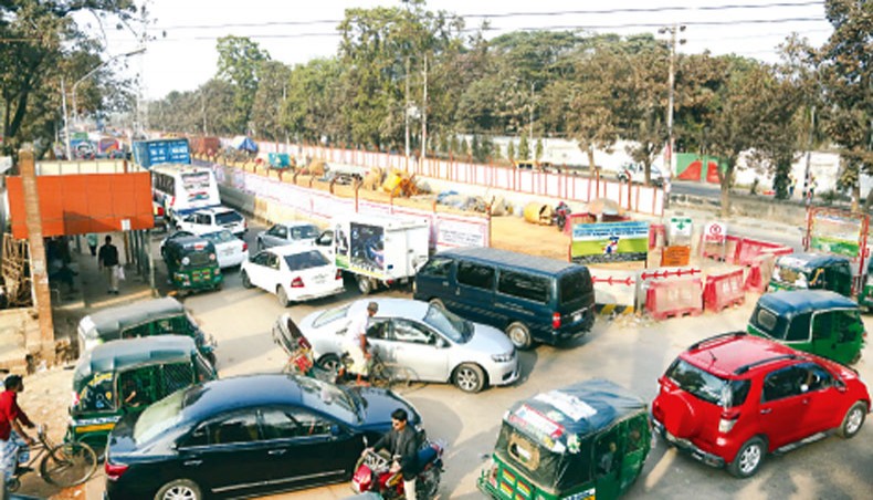 Traffic jams turn severe in Dhaka city