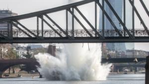 Authorities detonate World War II bomb found in Frankfurt river