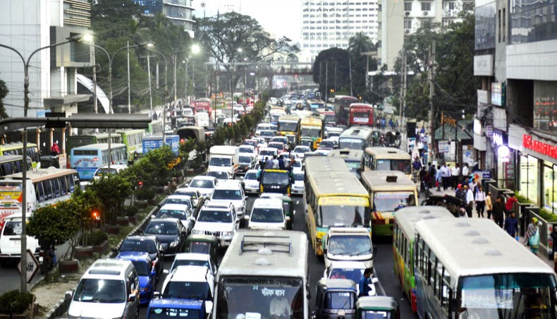 Dhaka city traffic keeps going awry
