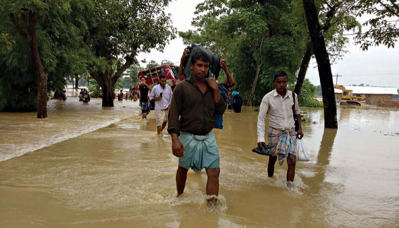 Severe flooding hits 7 districts