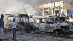 Mogadishu bombings kill 'unprecedented number of civilians'