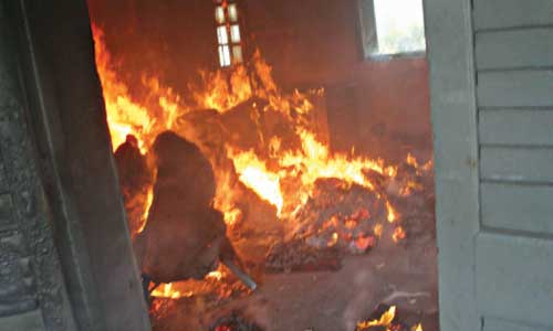 BCL men set fire to Rajshahi College hostels