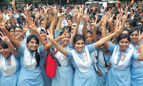 HSC pass rate at 8-yr, number of GPA at 4-yr low