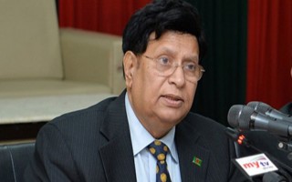 Not thinking about lockdown in Bangladesh now: Momen