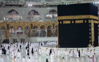 Umrah pilgrims from five countries must provide biometric data