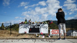 Oregon shooting: Medical examiner rules gunman killed self, sheriff says