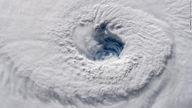 Hurricane Florence prompts warning: 'You put your life at risk by staying'