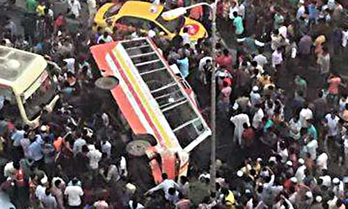 1 killed as bus overturns at Karwan Bazar