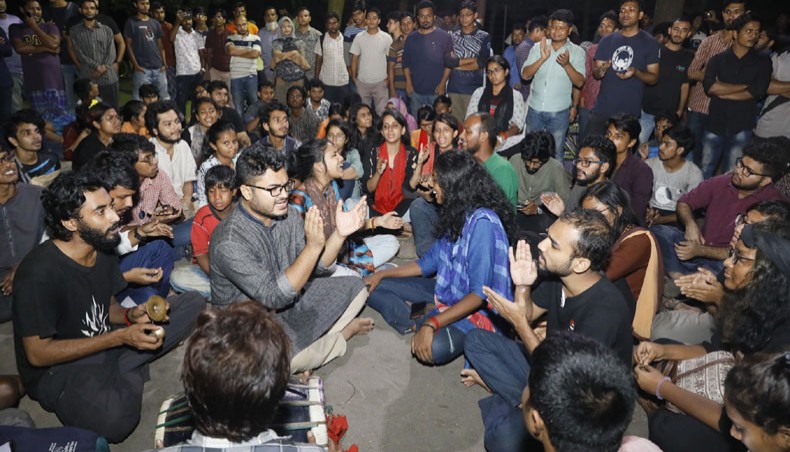 JU halls locked, students to continue protests defying ban