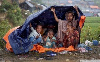 Rain wreaks havoc in Rohingya camps in Bangladesh