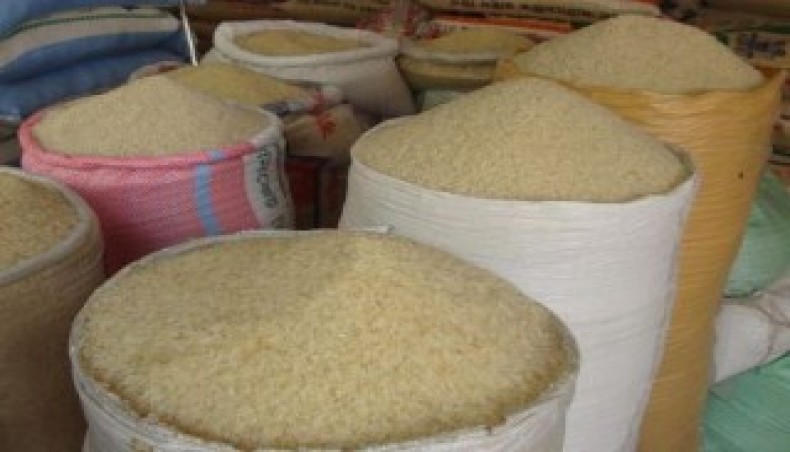 Fourth rice shipment from Vietnam docks at Ctg port