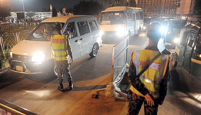 Stabbing spree kills Ansar man at Dhaka airport