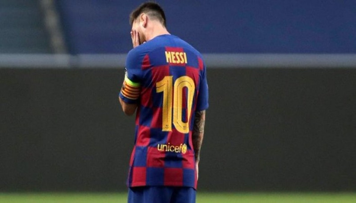 'Complete bombshell': Messi tells Barcelona he wants to leave