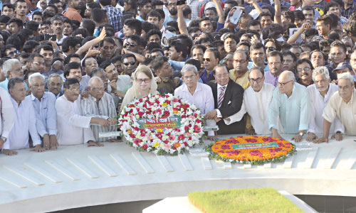 BNP new central committee pays tribute to Zia