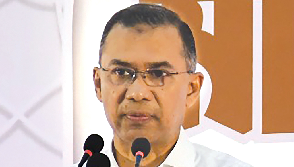 PM seeks officials’ cooperation to implement polls pledges