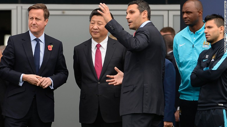Did David Cameron photobomb Sergio Aguero and China's Xi Jinping selfie?
