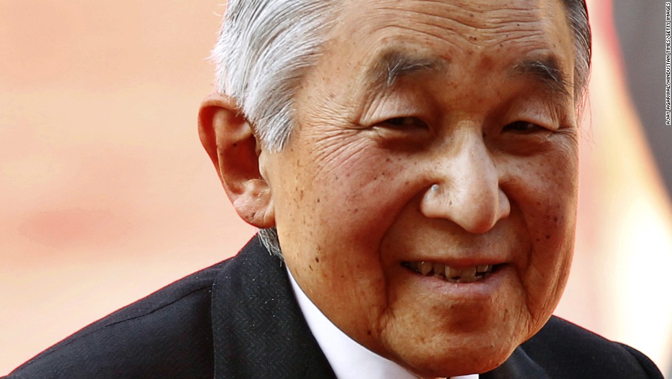 Japanese Emperor Akihito considering abdication, broadcaster says