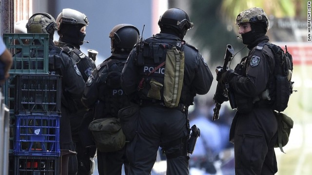 Hostages held in Sydney cafe