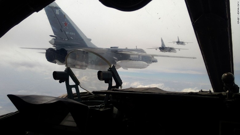 Russian fighter jets get close to U.S. destroyer