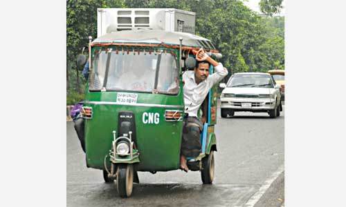 Auto-rickshaws get 2 hours to use highways for refuelling 